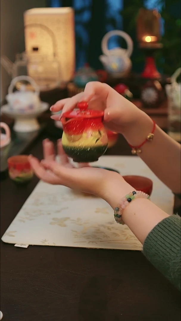 陶瓷茶具迎春手抓壶