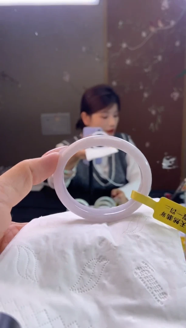 未镶嵌手镯（贵妃镯）翡翠我****️圈口x50-51