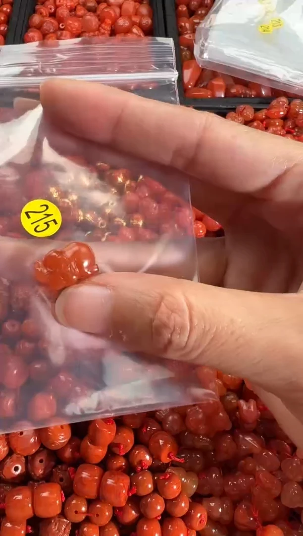 【闪购商品】南红玛瑙颈饰未镶嵌1