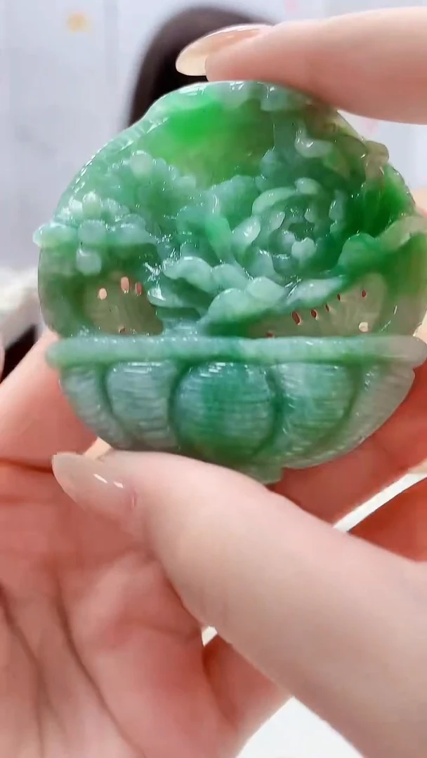 未镶嵌定制翡翠4957lr-毛货挂件153