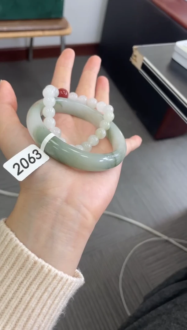 未镶嵌手镯石英质玉2063