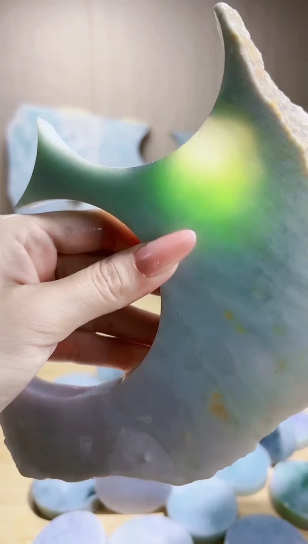 翡翠未镶嵌颈饰翡翠A货 温谭186