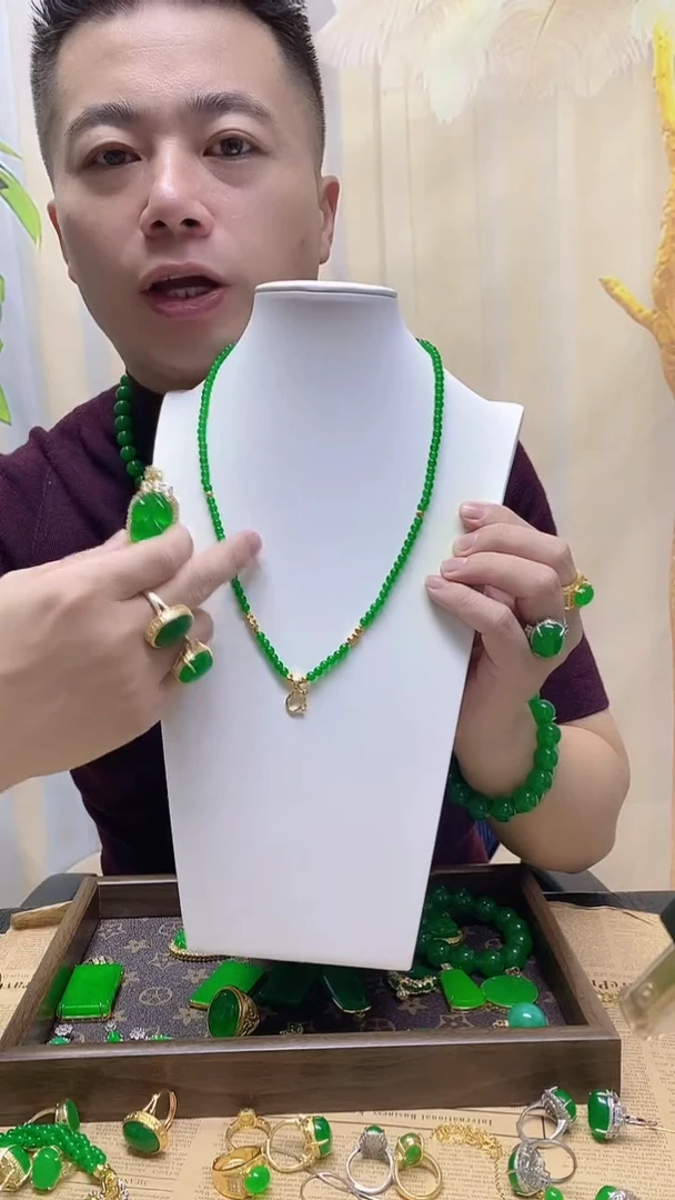 项链14K金镶嵌翡翠翡翠项链