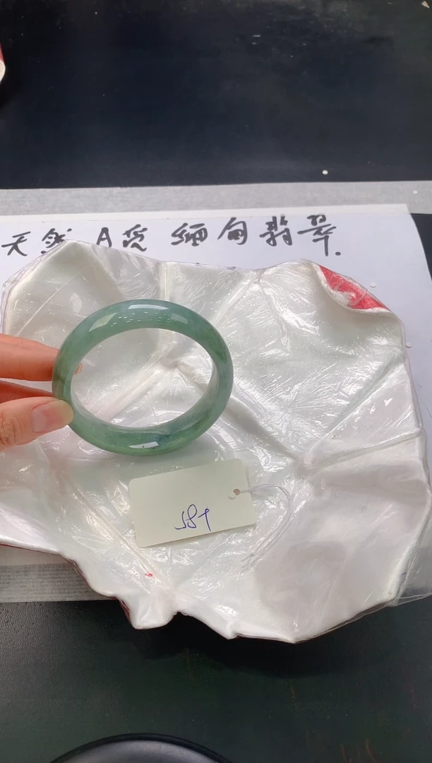 翡翠手镯未镶嵌22