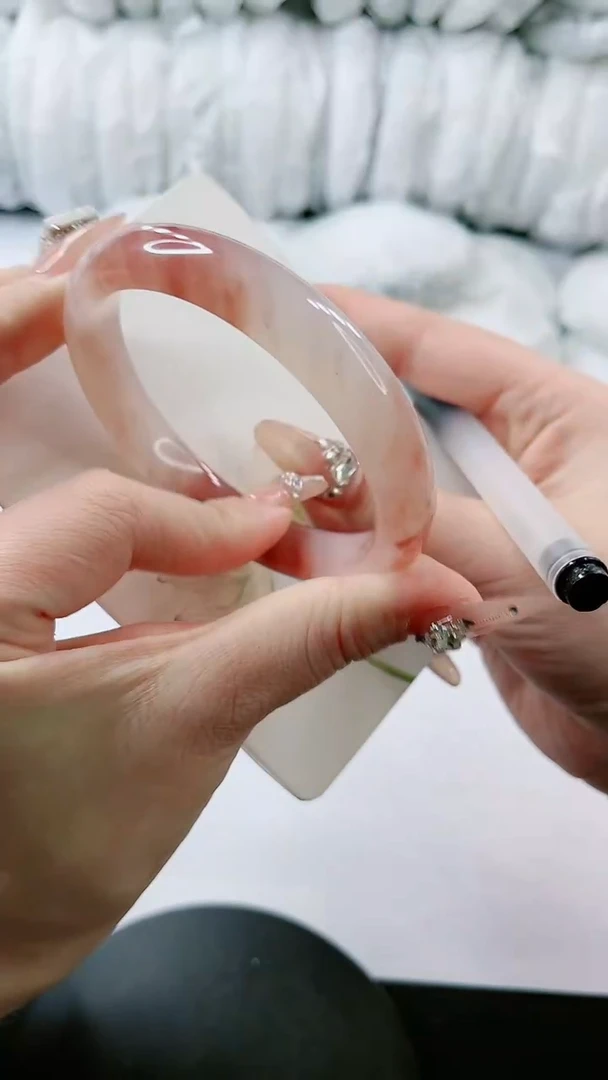 【闪购商品】石英质玉手镯未镶嵌多样性发货L331