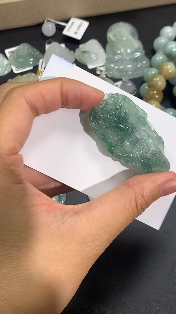 颈饰未镶嵌翡翠1