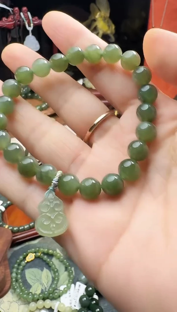 未镶嵌手链和田玉（糖玉）草***敏和田玉8mm葫芦