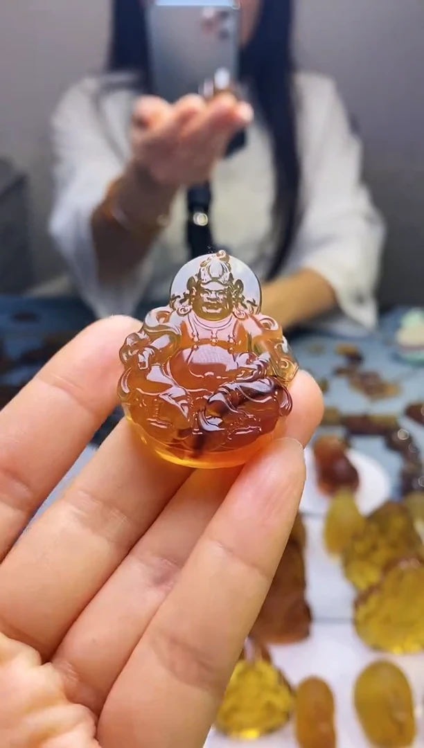 【闪购商品】琥珀吊坠(赠链)未镶嵌HP96-52（黄财神）