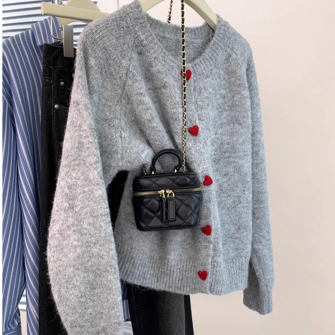 灰色爱心浣熊绒毛衣外套女春秋2025秋冬新款慵懒时尚针织开衫上衣