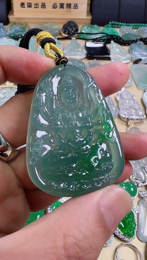 颈饰未镶嵌翡翠神*天然缅甸翡翠