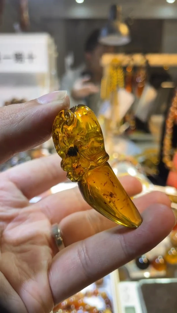 裸石琥珀未镶嵌狼牙 金珀 10克