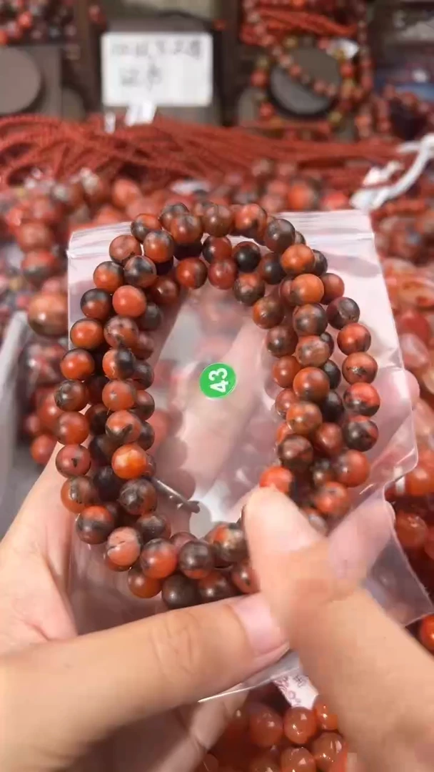 南红玛瑙手串未镶嵌8+