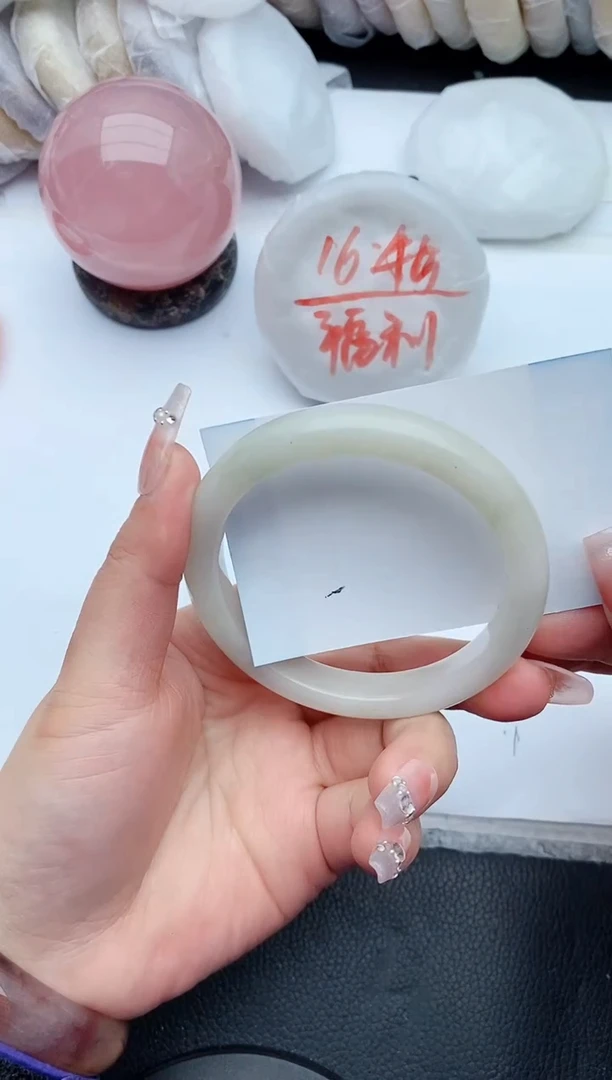 【闪购商品】石英质玉手镯未镶嵌173+60/61