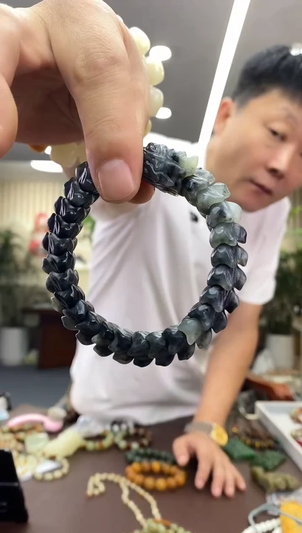 未镶嵌手链和田玉手串