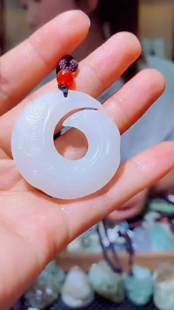 颈饰未镶嵌和田玉1