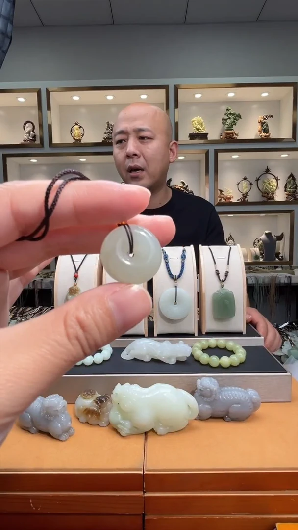 颈饰未镶嵌和田玉多样性发货1