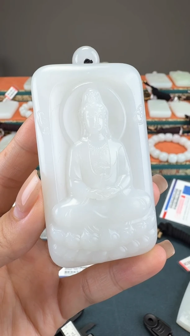 颈饰未镶嵌和田玉1
