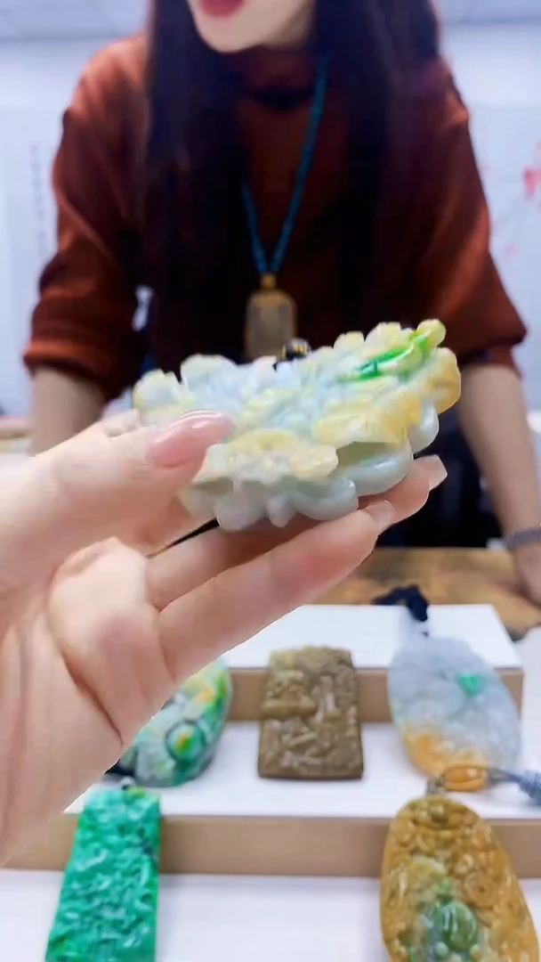 未镶嵌定制翡翠A**理4829ty-毛货挂件