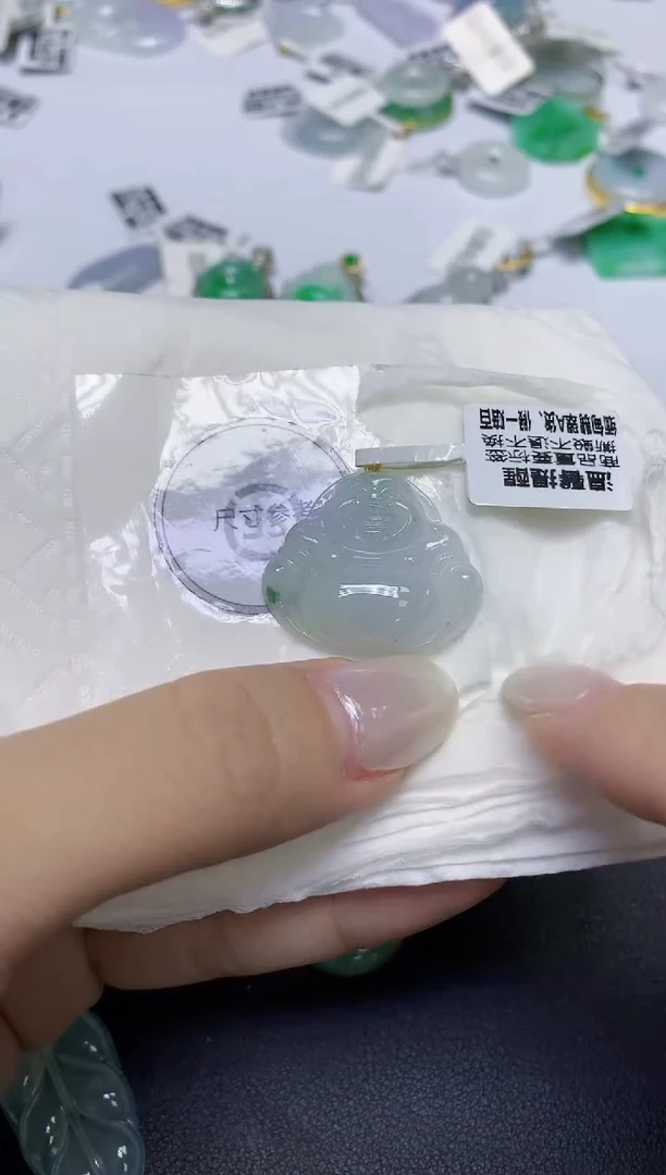 颈饰18K金镶嵌翡翠天然缅甸翡翠A货百元以上9元证书费自理