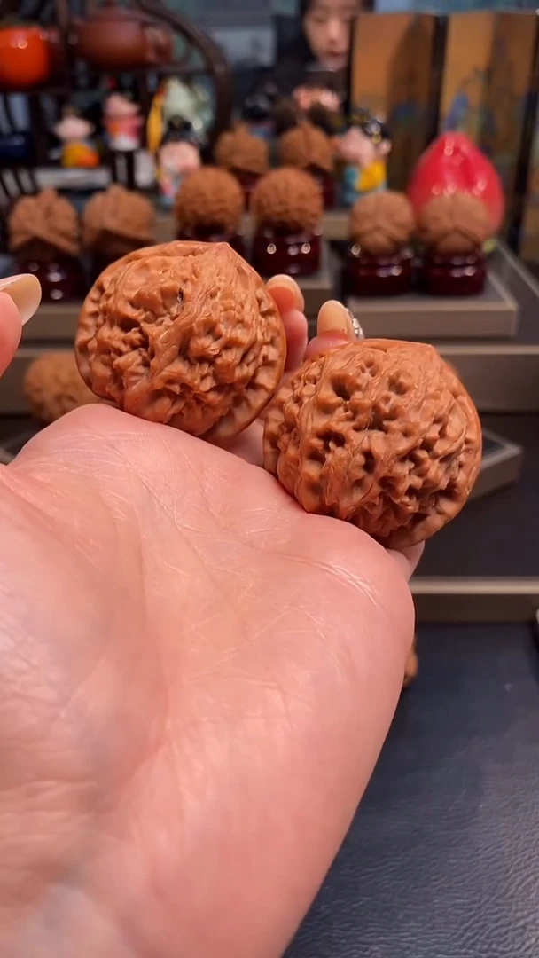 【闪购商品】文玩核桃把件H350龙墩42