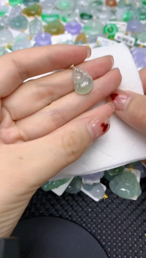 翡翠18K金镶嵌颈饰11111111