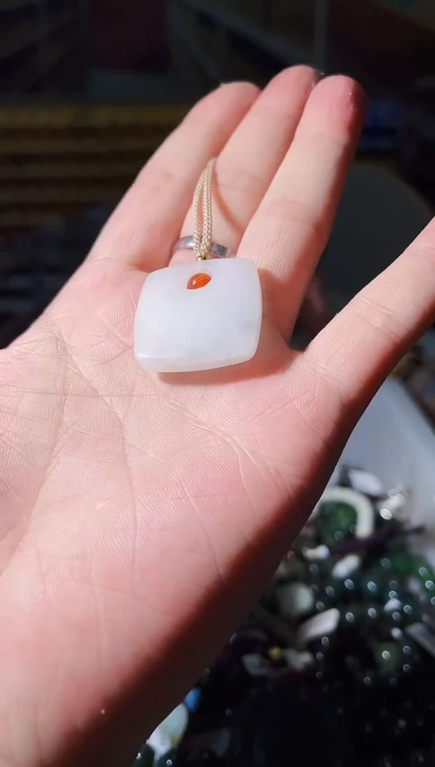 【闪购商品】和田玉颈饰未镶嵌拍一发一