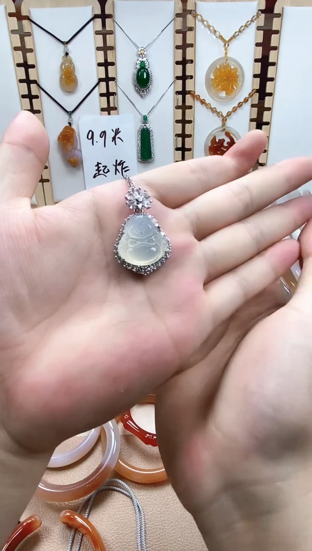 玛瑙/玉髓颈饰银S800镶嵌高冰佛公
