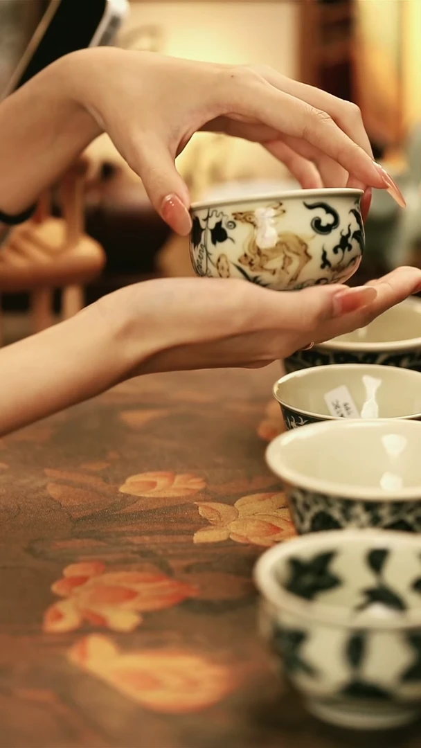 陶瓷釉里金一鹿炉式杯