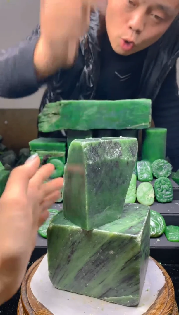 未镶嵌和田玉珠宝半成品1