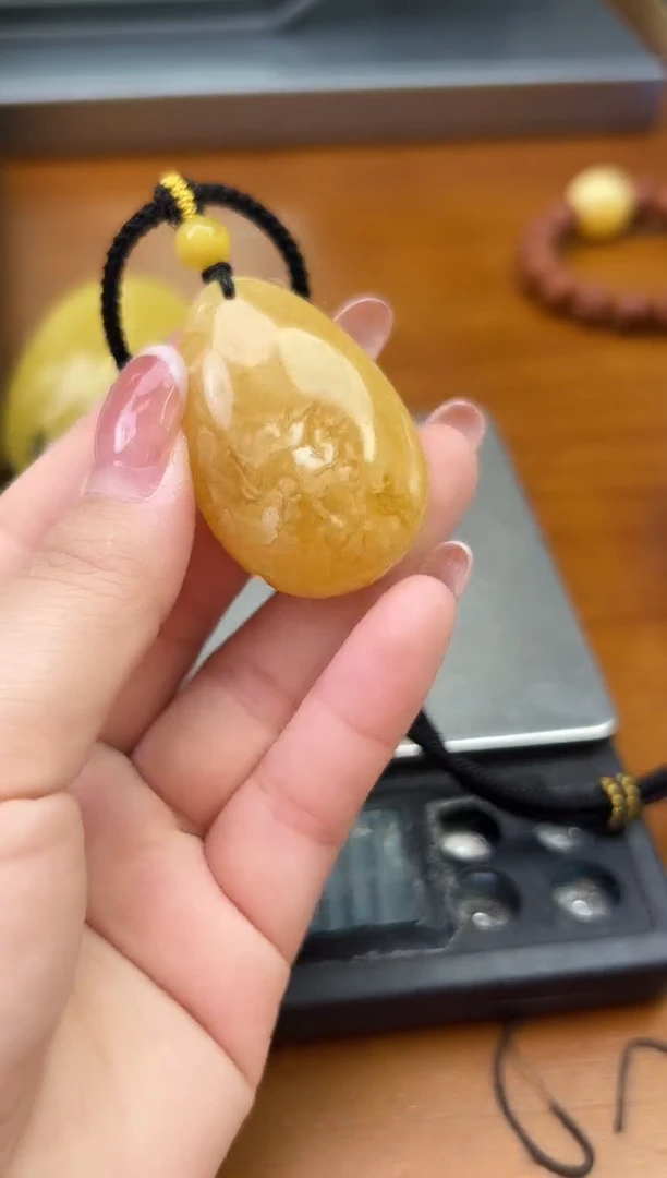 未镶嵌琥珀裸石琥珀蜜蜡吊坠