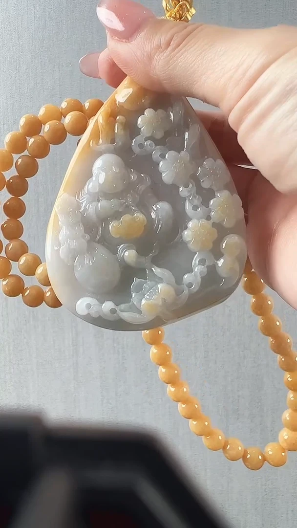 颈饰未镶嵌翡翠佛公