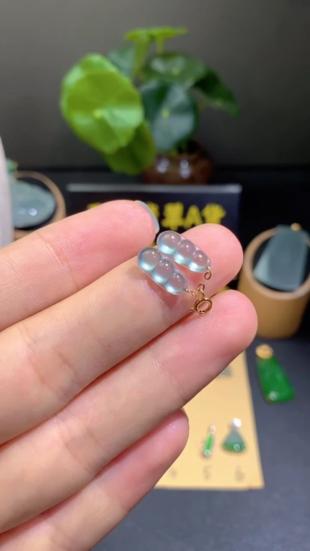 颈饰18K金镶嵌翡翠翡翠A货