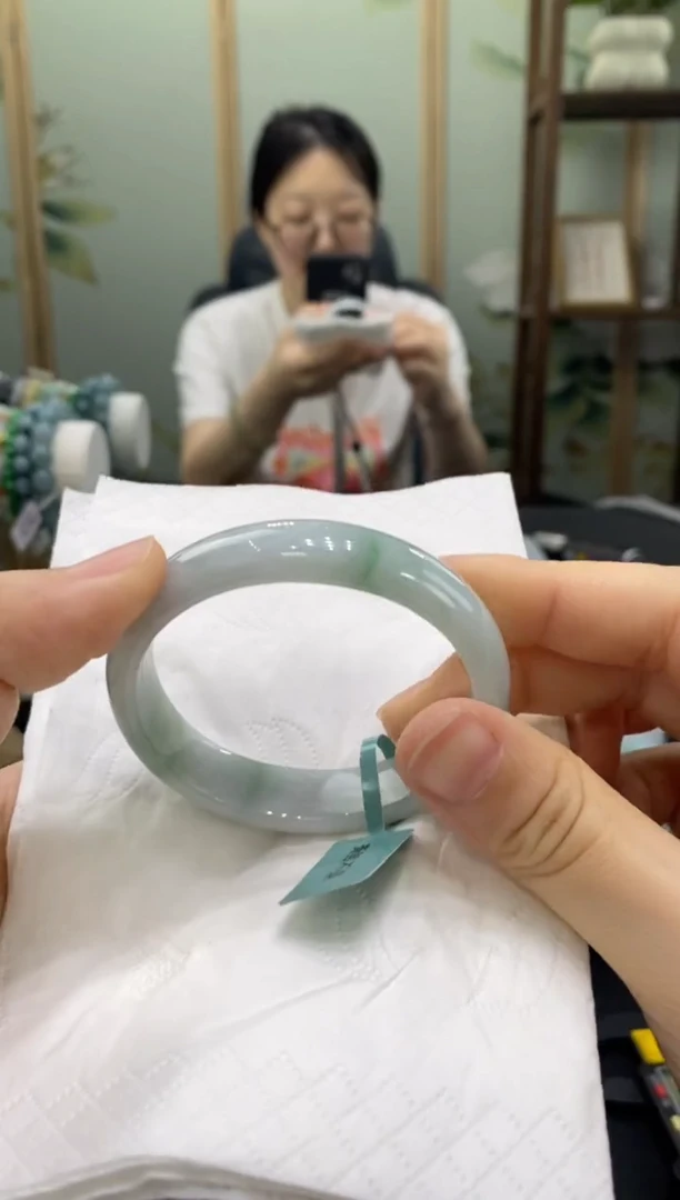 翡翠手镯未镶嵌00000359