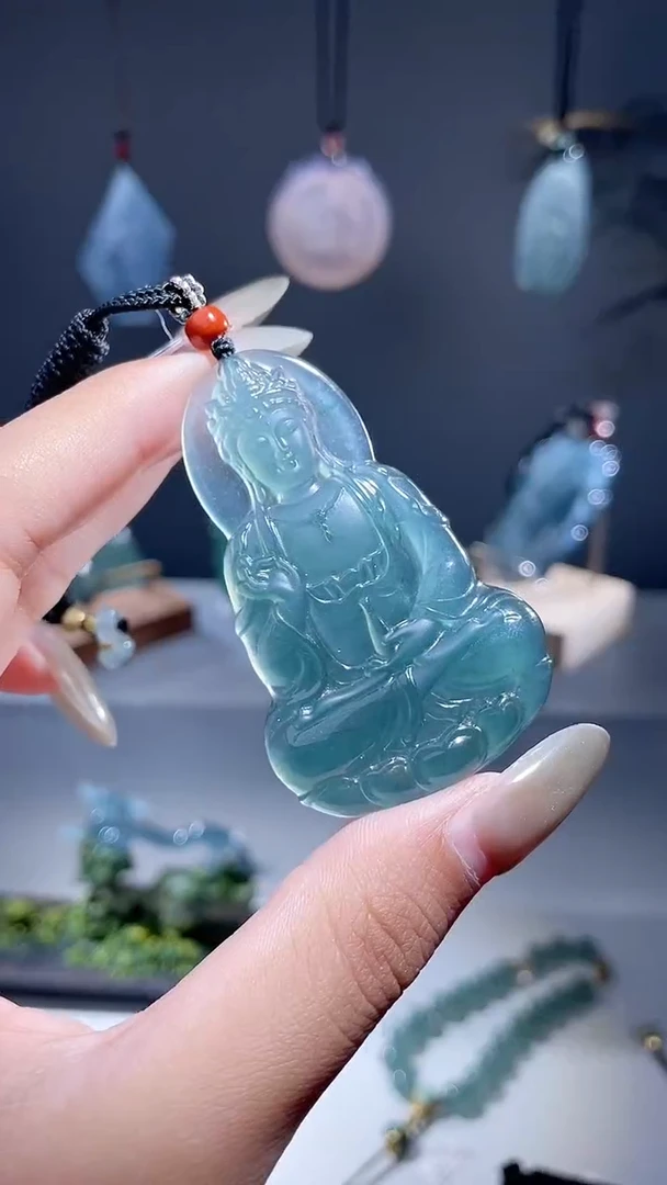 颈饰未镶嵌翡翠度母