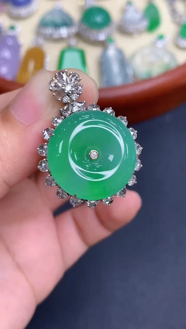 吊坠(不含链)18K金镶嵌翡翠626-中国好珍宝