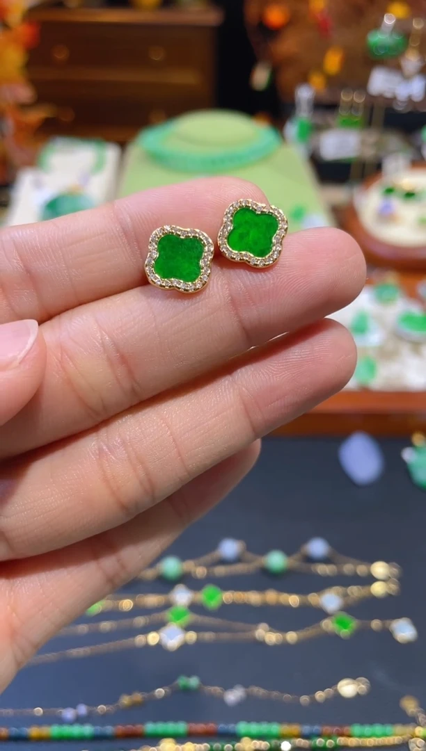 翡翠未镶嵌颈饰耳钉