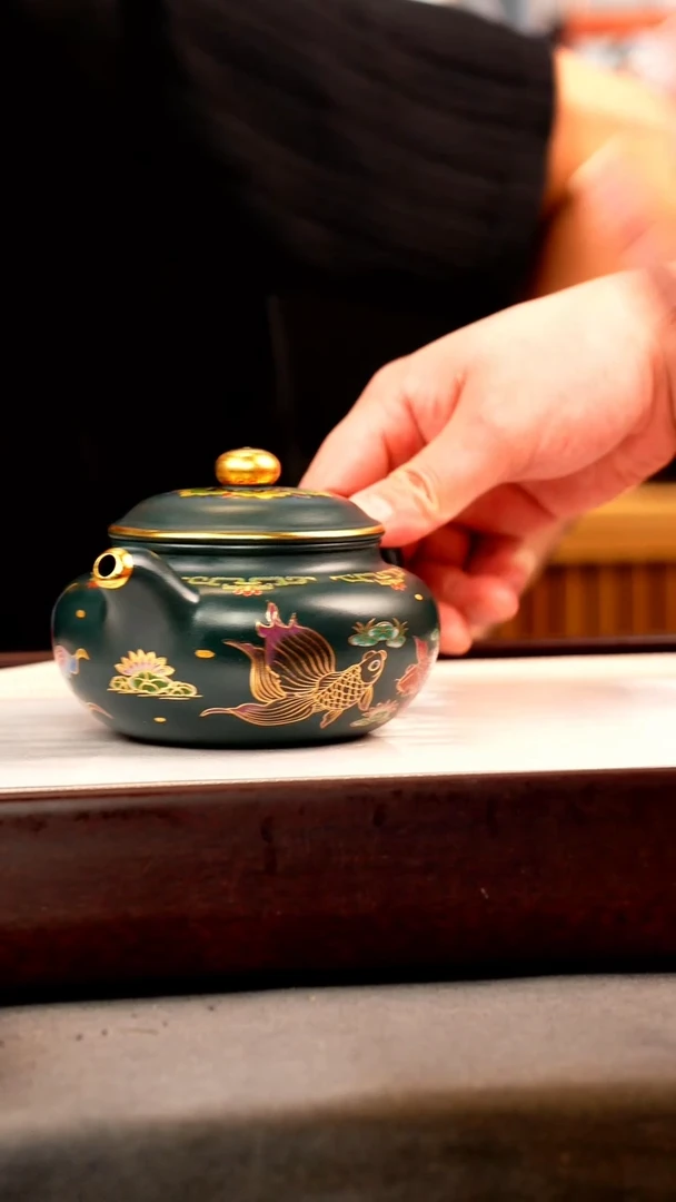 茶壶紫砂苏门答腊青 仿古 锦鲤珐琅彩