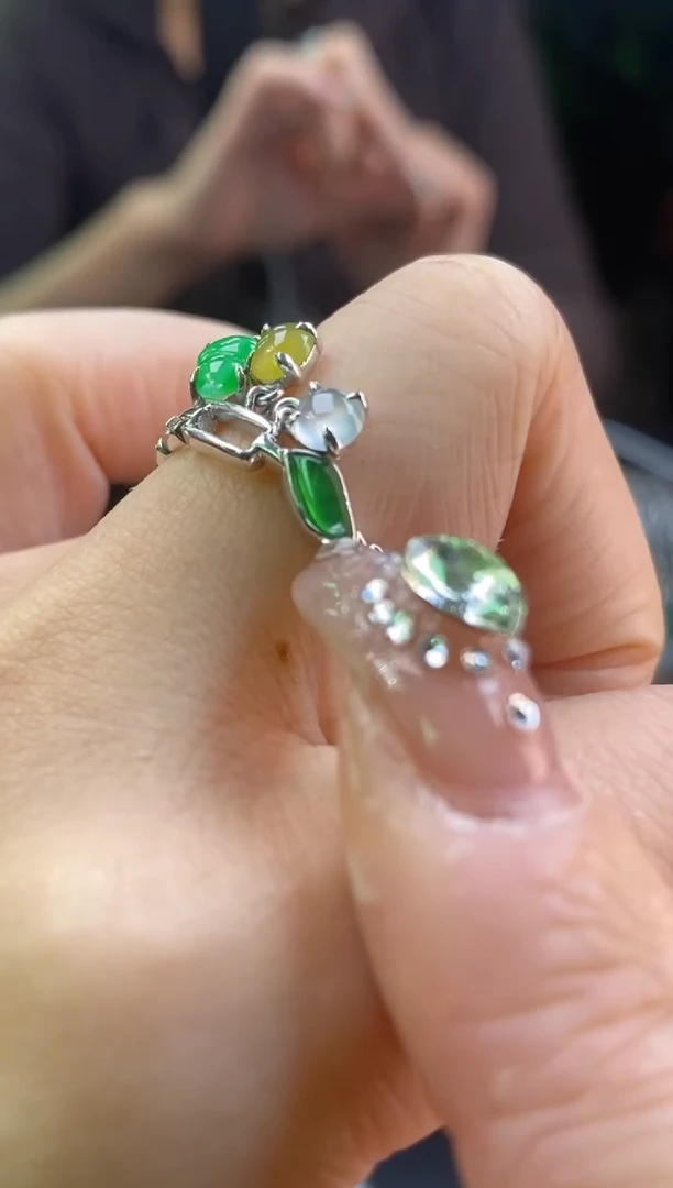 颈饰银S925镶嵌翡翠净货17844