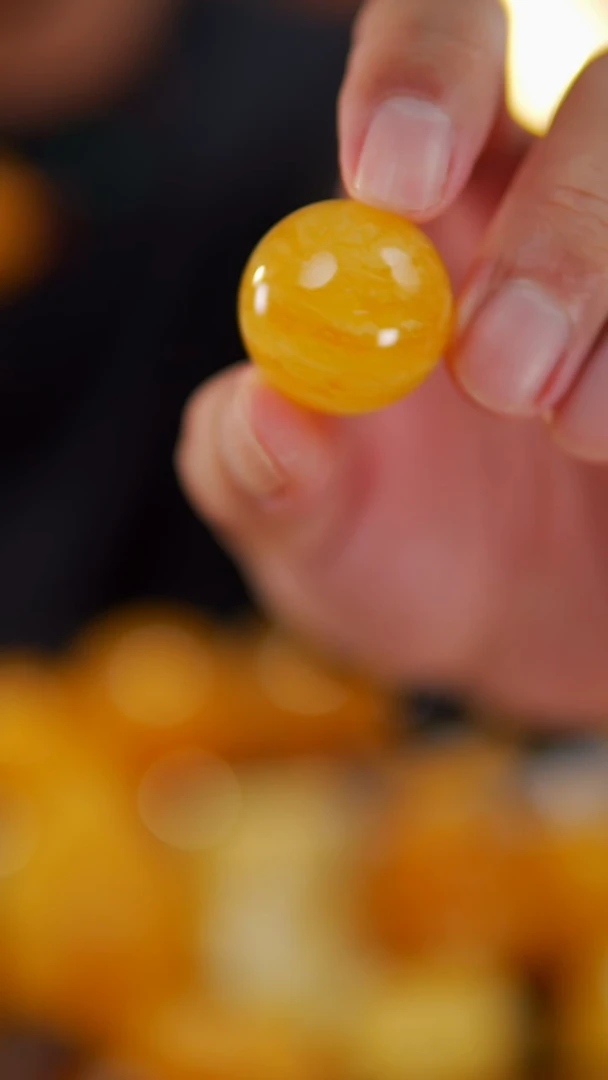 未镶嵌颈饰琥珀26.3mm焦皮千层雪圆珠10.24