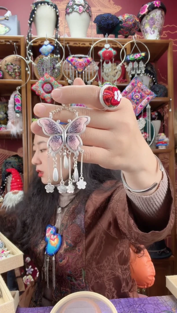 刺绣项链52甜甜家