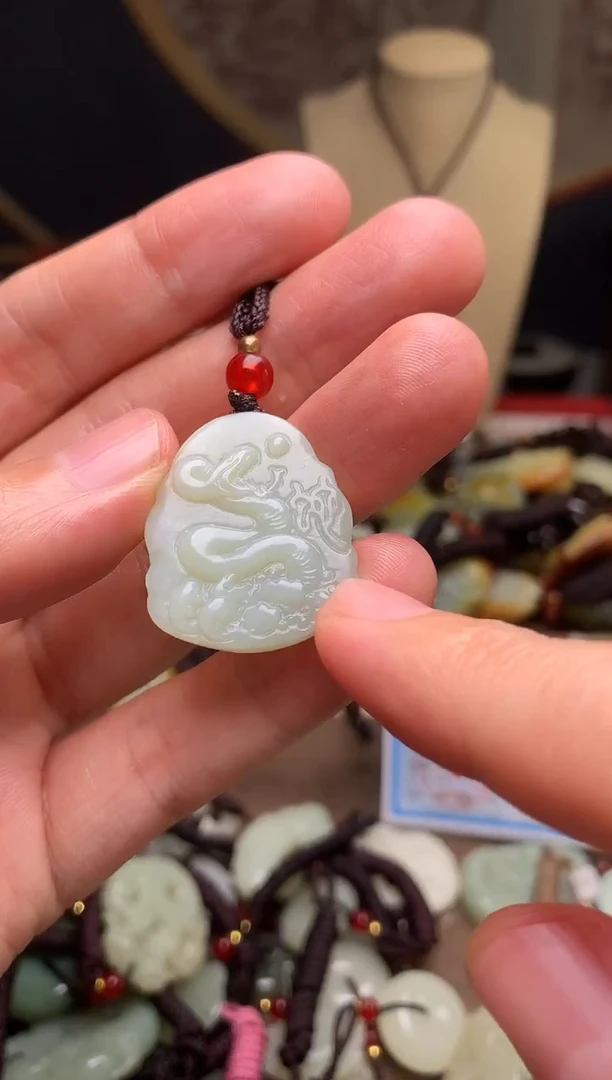 颈饰未镶嵌和田玉新疆料青海料清水和田玉吊坠