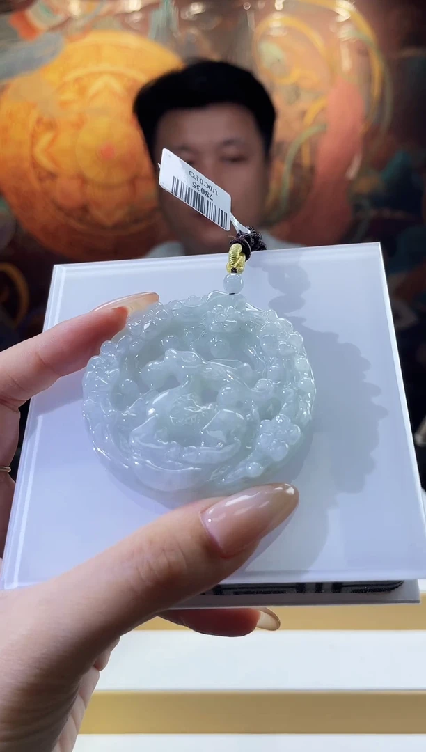 编织品翡翠雕刻饰品