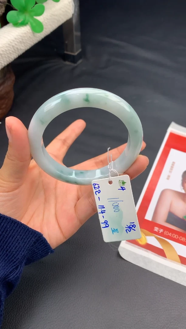 未镶嵌手镯翡翠翡翠自带#送人#，假一赔三