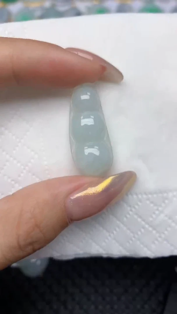 【闪购商品】翡翠颈饰未镶嵌 天然翡翠A货
