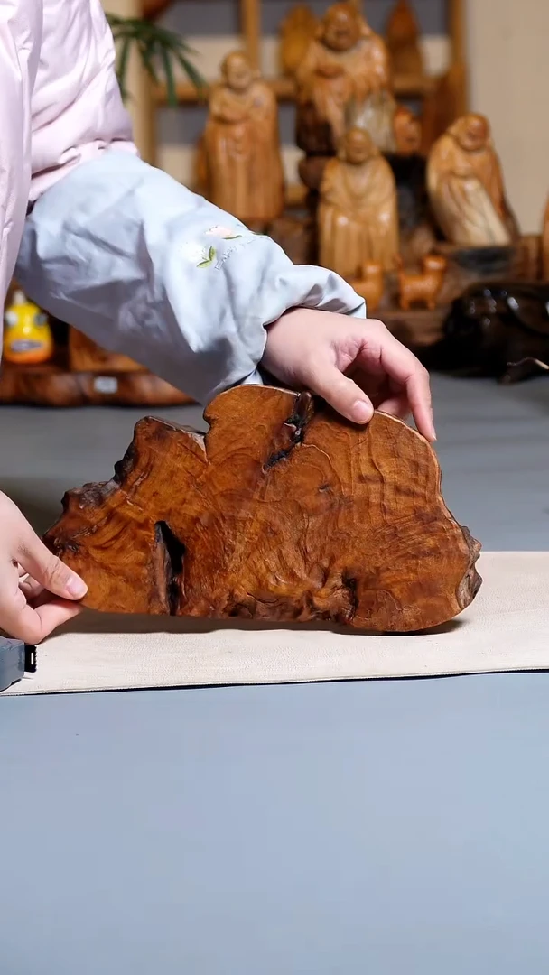 木香杉木随形切片C2042