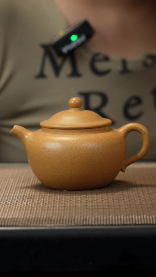 茶壶紫砂黄金段莲子160CC