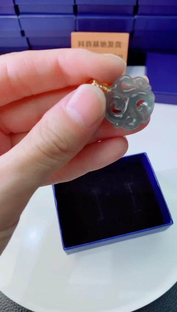 翡翠未镶嵌颈饰1111111