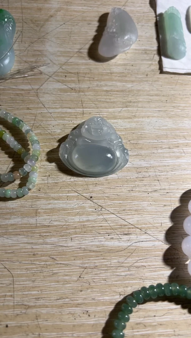 未镶嵌定制翡翠佛公