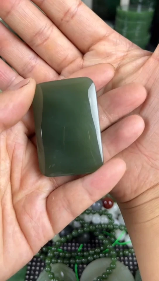 未镶嵌和田玉珠宝半成品牌子