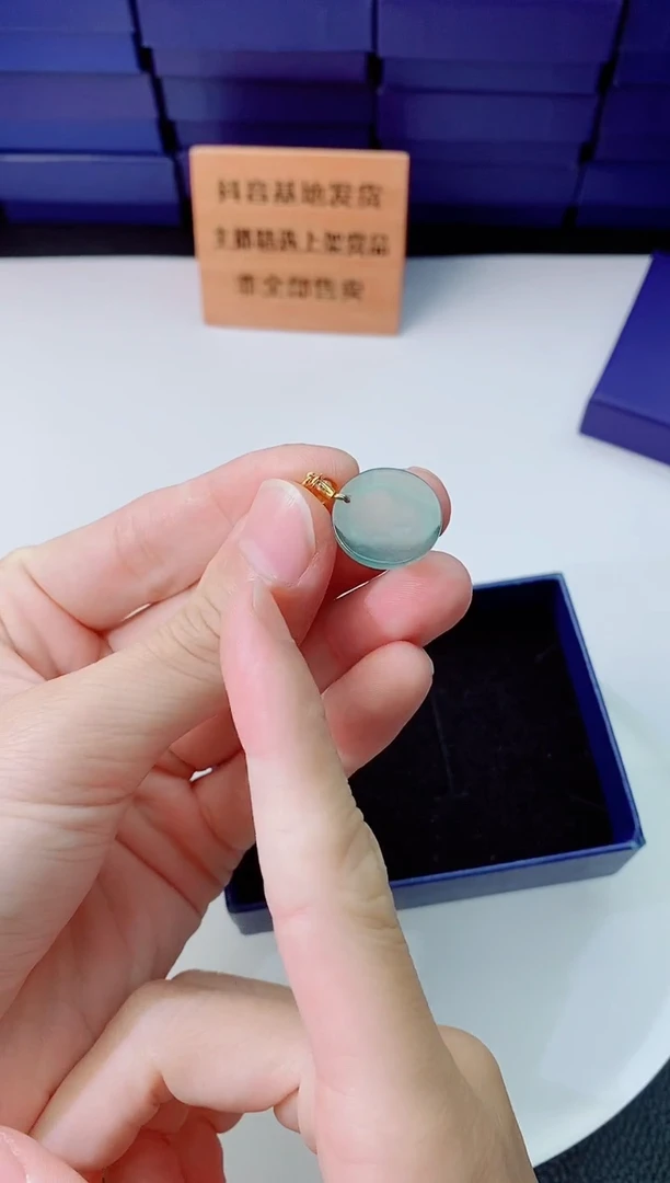 翡翠未镶嵌颈饰111111111